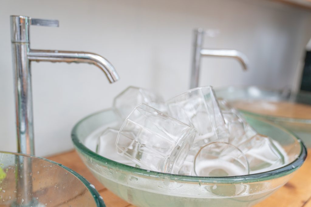 Use Salt ice cubes bad smell